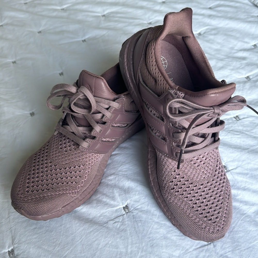 Adidas Ultraboost 1.0 DNA. Womens Sneaker